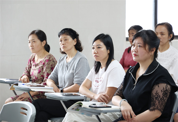 宿舍管理不“头疼”!luck18平台专项培训让生活老师变身“沟通达人”(图5) 宿舍管理不“头疼”!luck18平台专项培训让生活老师变身“沟通达人”(图5)