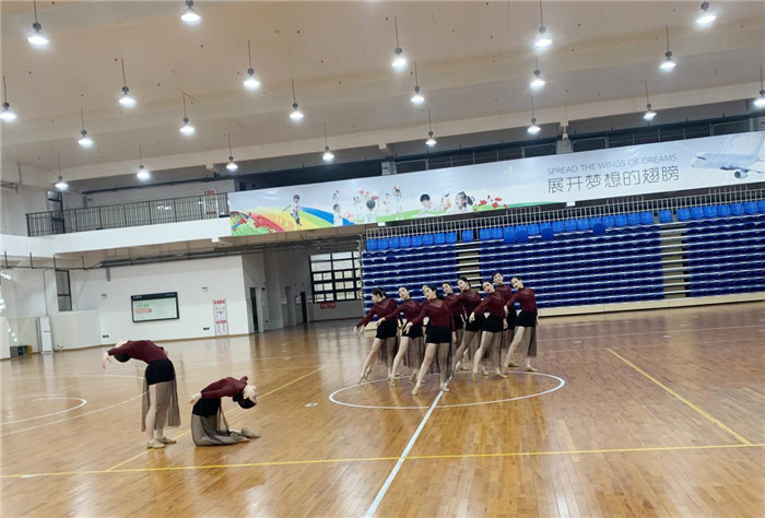 luck18平台在全国啦啦操比赛中荣膺冠军(图3)