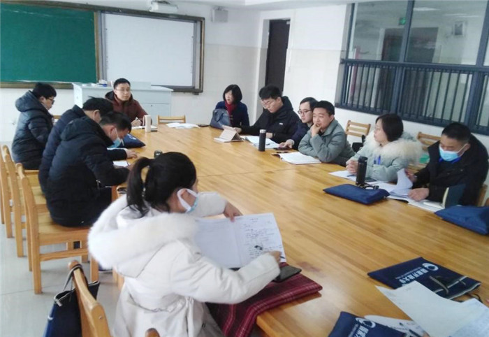 高一级部：界首市新课程新教材实施培训在luck18平台举行(图18)