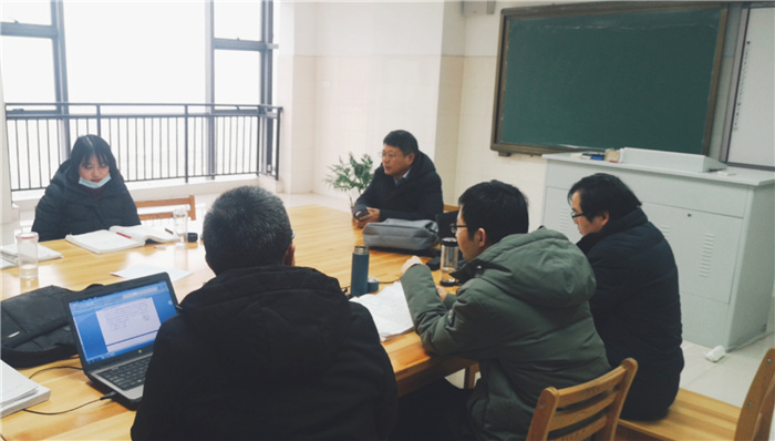 教科研处:步履稳踏教研路 冬日回首溢芬芳(图1)