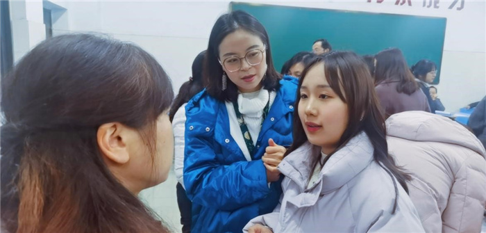 高一级部:协作交流促提升(图3)