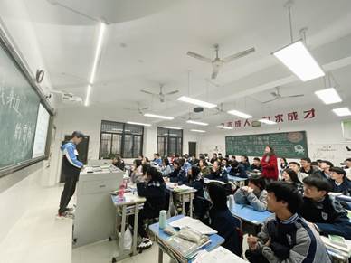 高一级部:三月春风暖,雷锋精神传(图1)
