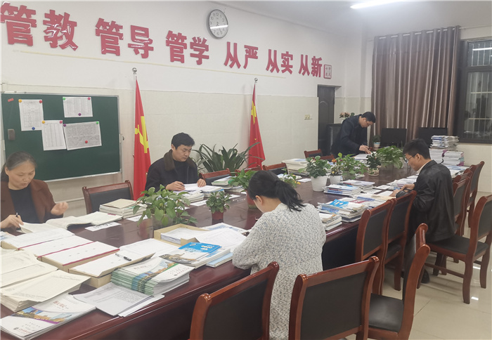 高二级部：常规奠定品质  品质决定未来(图1)