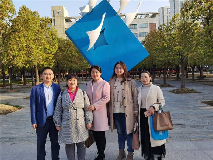 高一级部:汲取专家智慧助推教研 把脉学科教学深耕课堂(图1)