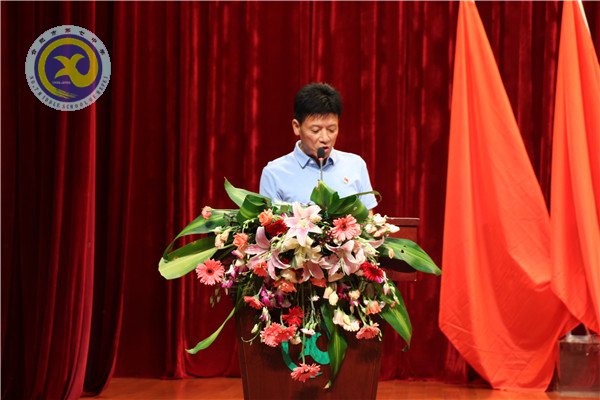 党旗飘扬风帆劲 创先争优谱华章(图8) 党旗飘扬风帆劲 创先争优谱华章(图8)