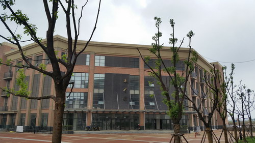 开学在即，靓丽校园静候新生(图2)