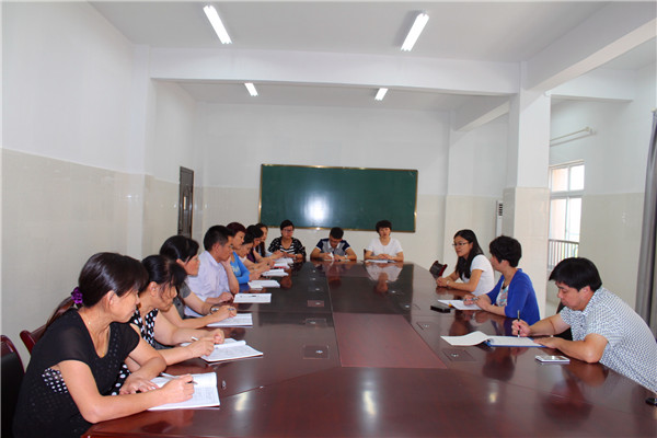 luck18平台：生活老师，新校的耕耘者(图6)