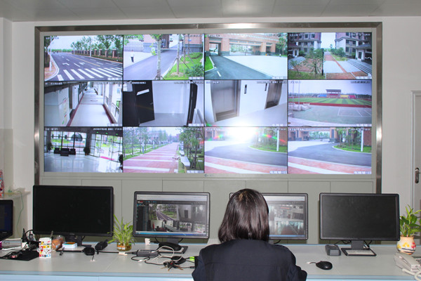 luck18平台：保安，新校的安全卫士(图7)