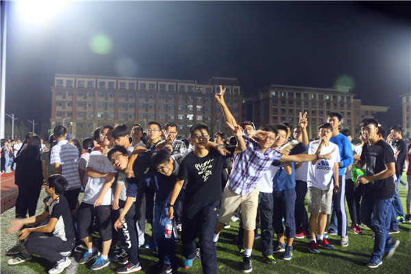 浓情中秋 月满情圆(图3)