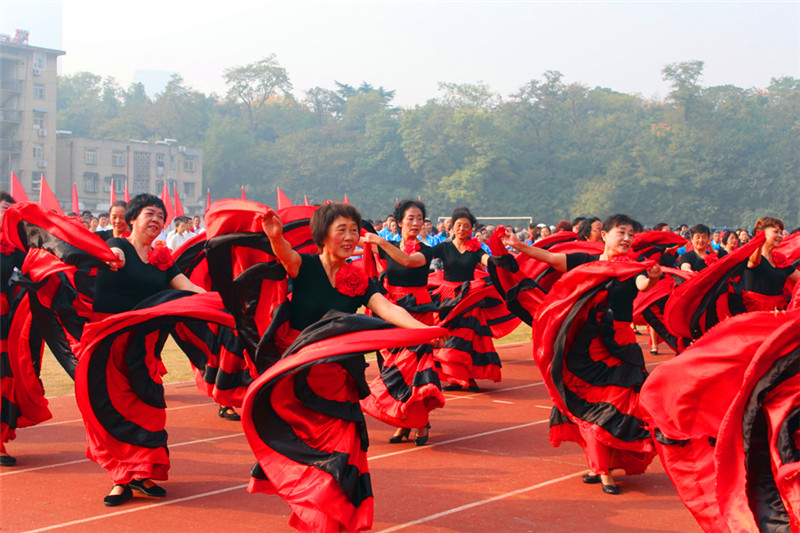 都说老当益壮 其实青春无敌(图2)