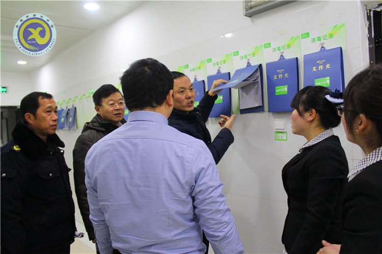 与时俱进抓创建  文明之花香满园(图3)