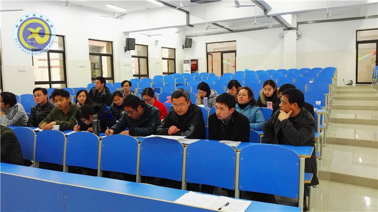 同课异构展风采，专家指导促成长(图2)