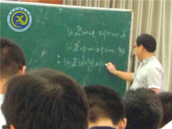 品赏名师风采，聆听专家指导(图2)