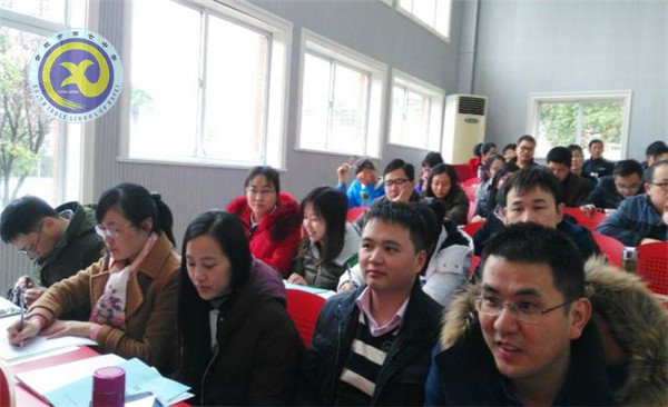 同行交流享智慧 专家指引促提升(图2)