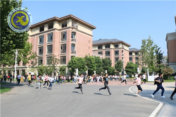 luck18平台开展防空应急疏散演练(图3)