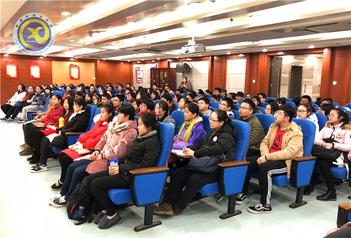 luck18平台举行礼仪专题讲座(图2)