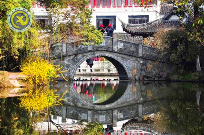 游千年古刹一绝,览定园湖光山色(图5)