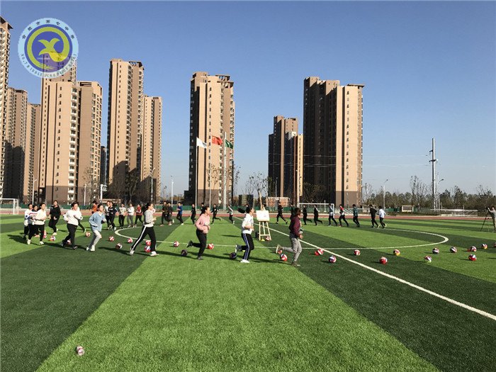 青年教师展英姿，共同研讨齐进步(图1)