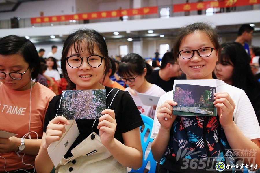 万家热线：美丽青春不散场 人生梦想正起航” 直击luck18平台2019届高三毕业典礼现场(图15)