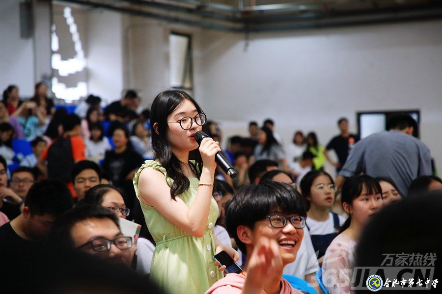 万家热线：美丽青春不散场 人生梦想正起航” 直击luck18平台2019届高三毕业典礼现场(图7)