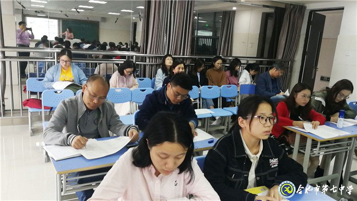 赏诗歌精研备考  重视导引领提高(图1)