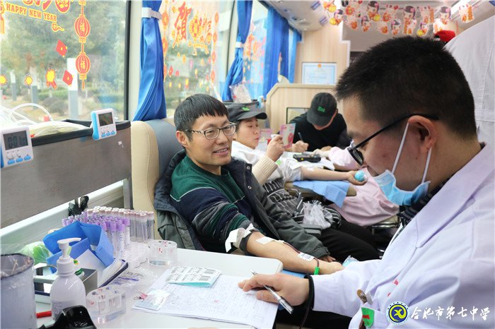 雪消校园春未到 大爱献血暖人心(图4)