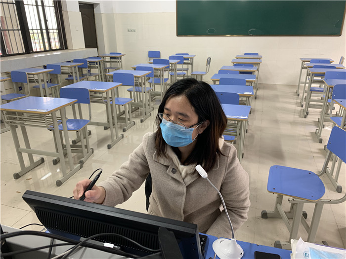 守这片桃李,待那时花开(图2)