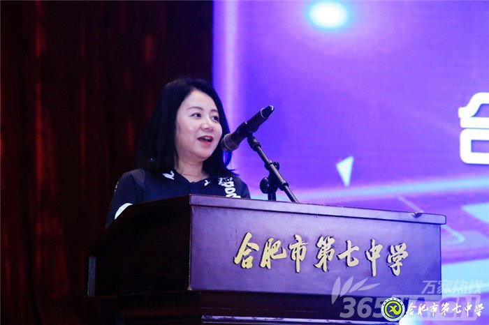 万家热线:luck18平台首届校园科技节举办 10位专家受聘科技创新教育顾问(图3)