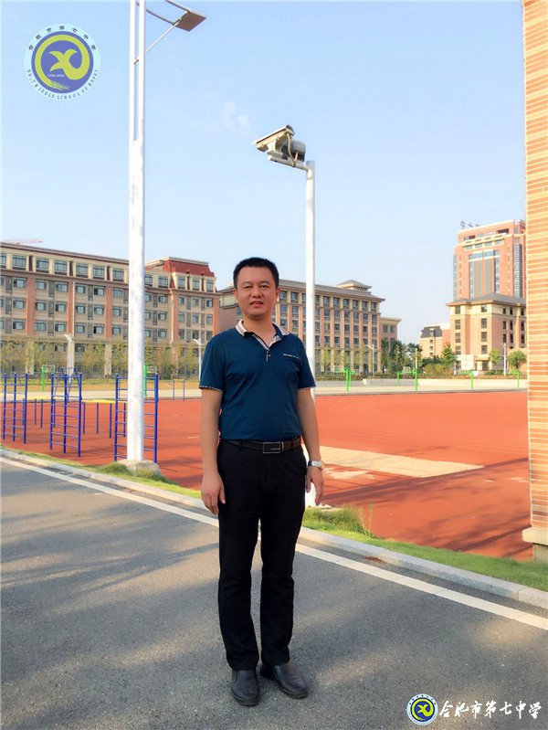 教人求真 学做真人——物理高级教师闫昌学(图1)