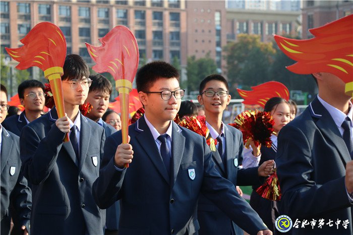 青春作伴歌舞盛 家国在心意气扬(图3)