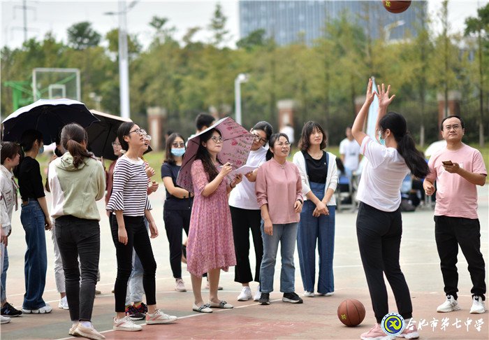 健身与运动同乐 学生与教师共欢(图1)