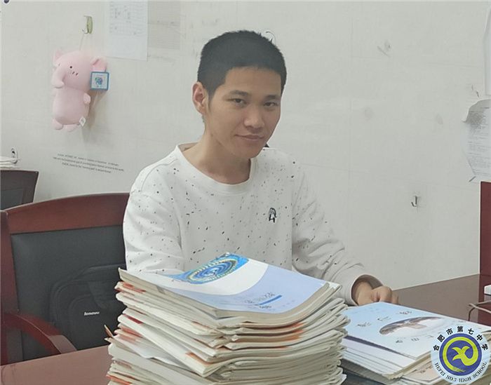 张国飞.jpg 张国飞.jpg