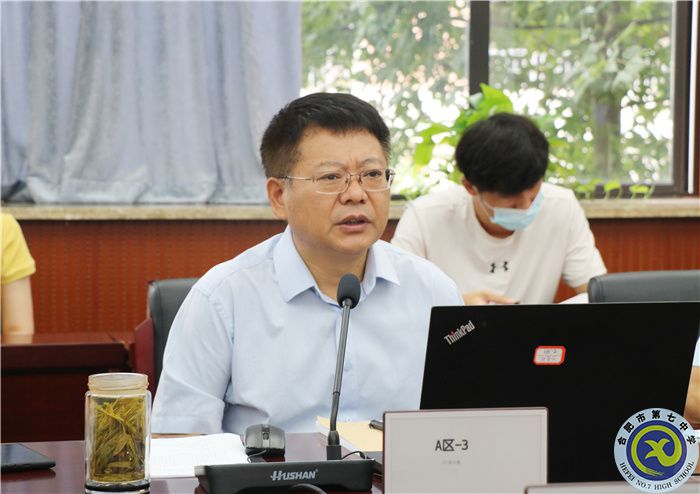 邓校.jpg 邓校.jpg