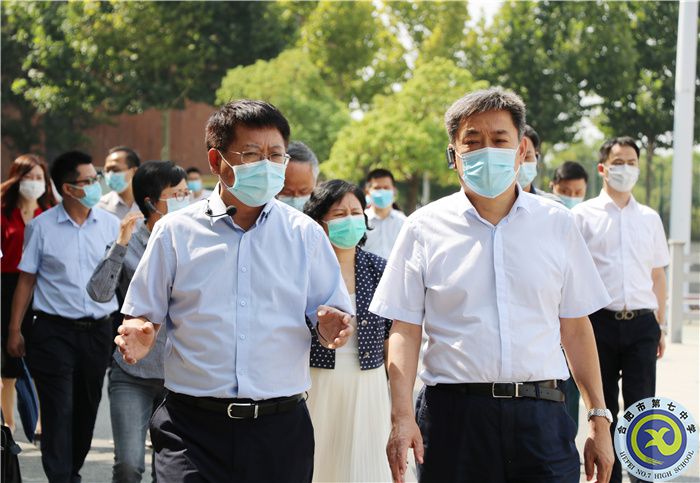 教育部基础教育司司长吕玉刚一行调研luck18平台(图2)