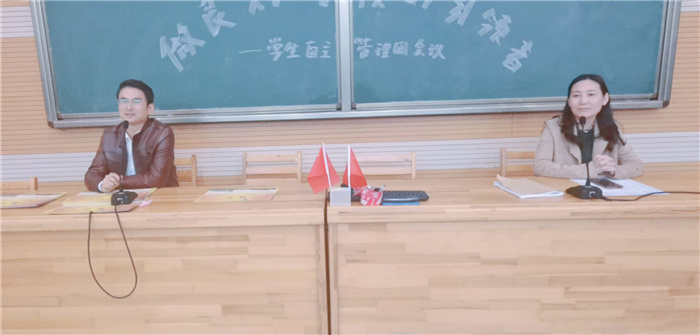 朱奇.jpg 朱奇.jpg