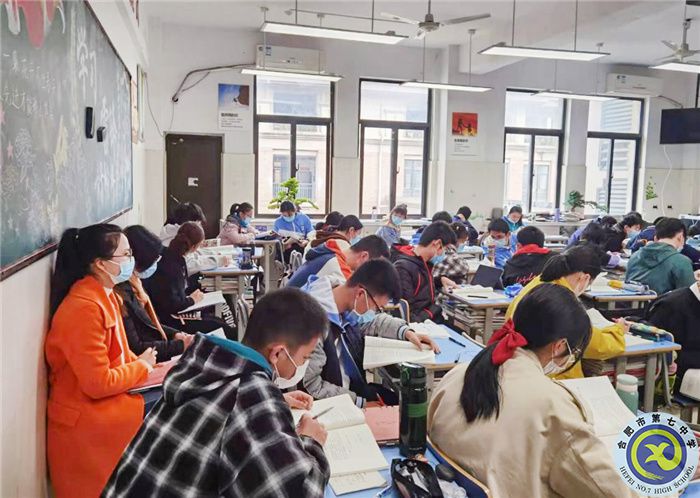 luck18平台高一语文组开展“大研讨、大交流”研讨课活动纪实(图1)