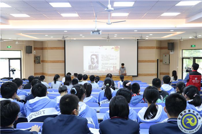 团委：luck18平台开展“学百年团史，担青春使命”校园团史微宣讲比赛(图1)
