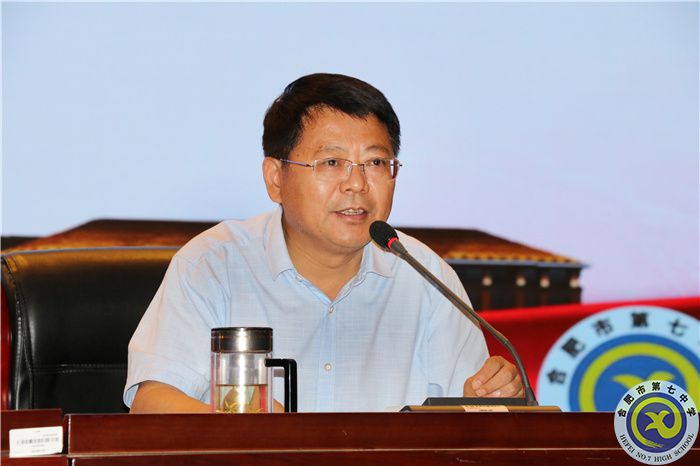 邓校.jpg 邓校.jpg