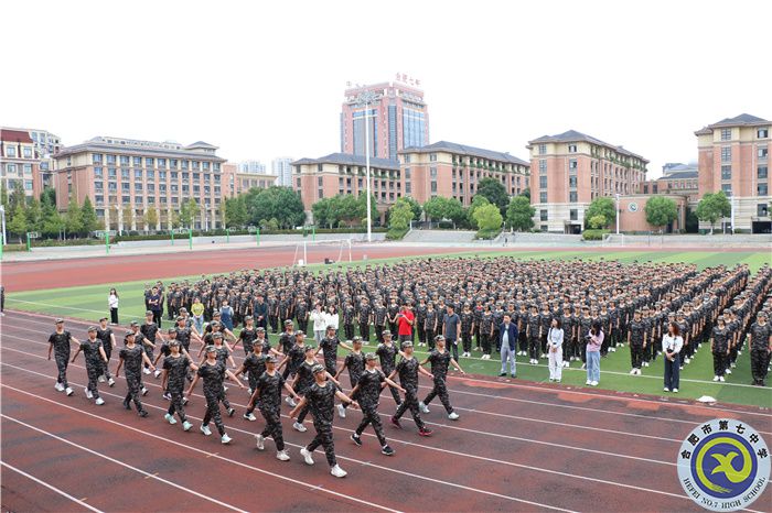 入场.jpg 入场.jpg