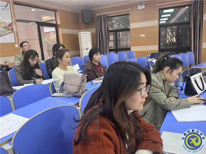 热爱土地,执着种菜——《乡土中国》导读课带你理解乡土情怀(图5) 热爱土地,执着种菜——《乡土中国》导读课带你理解乡土情怀(图5)