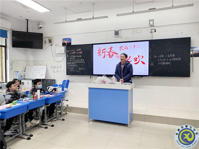 刘校.jpg 刘校.jpg