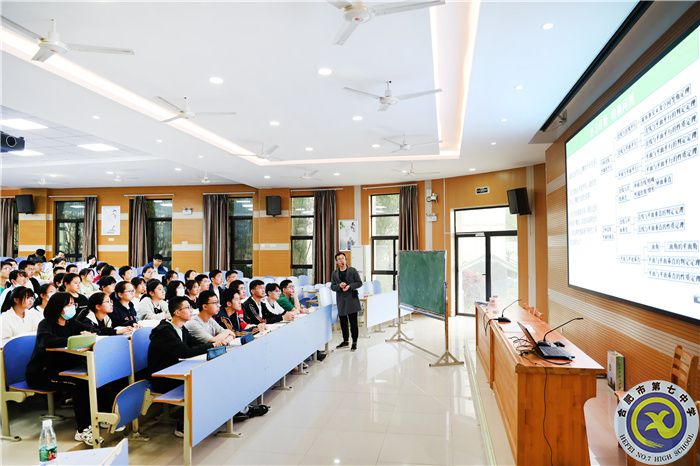 钱老师.jpg 钱老师.jpg