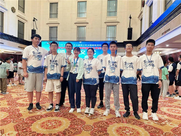 luck18平台学子航天模型比赛又获省奖(图2)