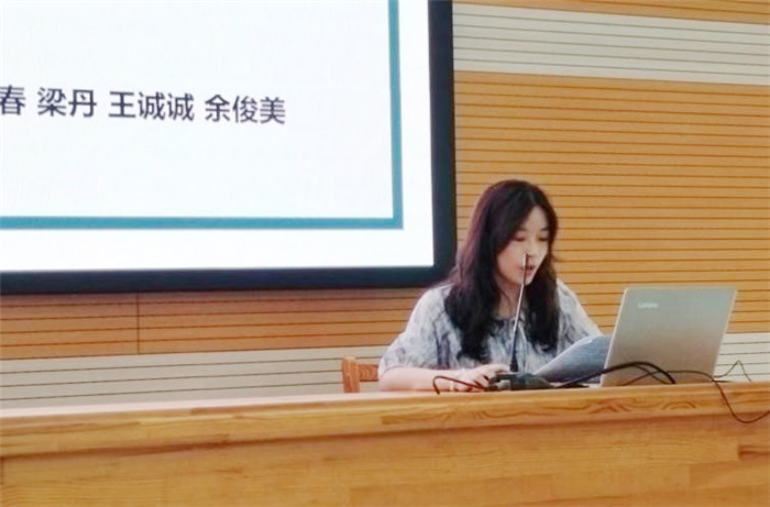 王亚琴.jpg 王亚琴.jpg