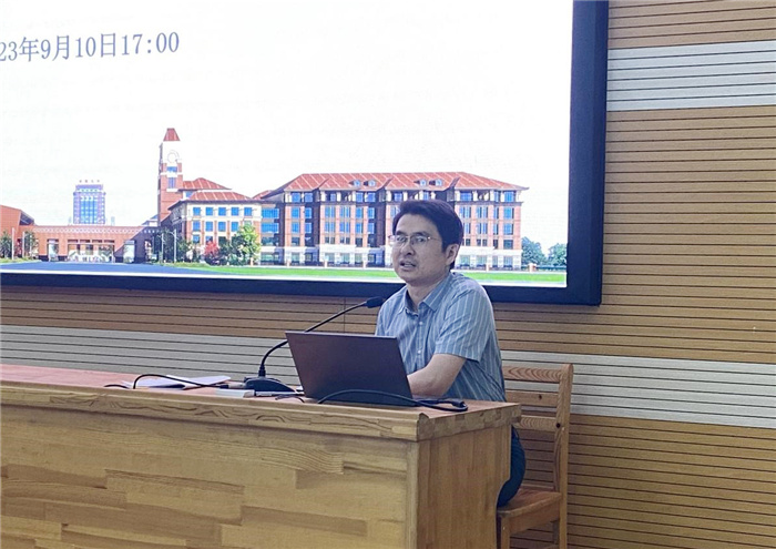 高二家委会会议1.jpg 高二家委会会议1.jpg