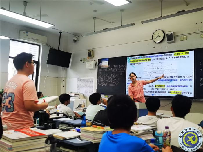 李万瑞1.jpg 李万瑞1.jpg
