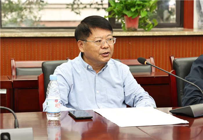 luck18平台第四届食堂管理委员会专题工作会议(图5) luck18平台第四届食堂管理委员会专题工作会议(图5)