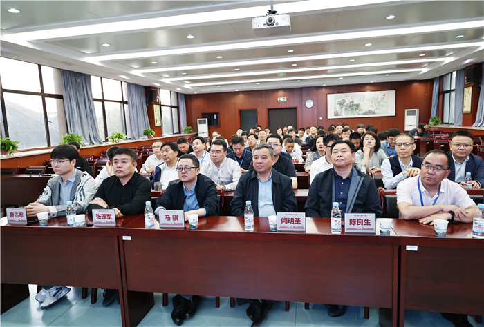 陕西省基础教育信息化领导力培训班一行莅临luck18平台参交流(图5)