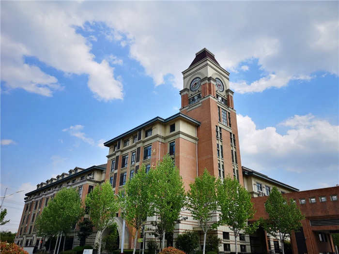 从“五育并举”到“融合共生”！luck18平台荣获“五育融合学校”称号(图11)