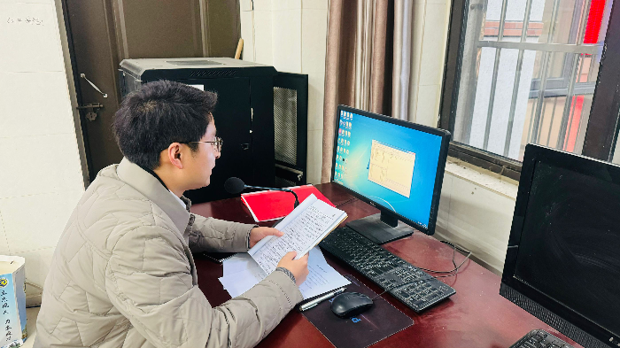 luck18平台高二年级部召开第一学期期中家长会(图1)